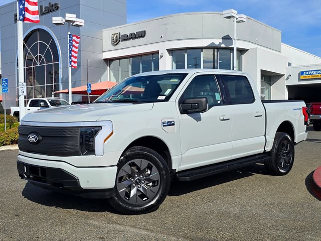 Used 2024 Ford F150 Lightning Flash AWD/4WD image 3