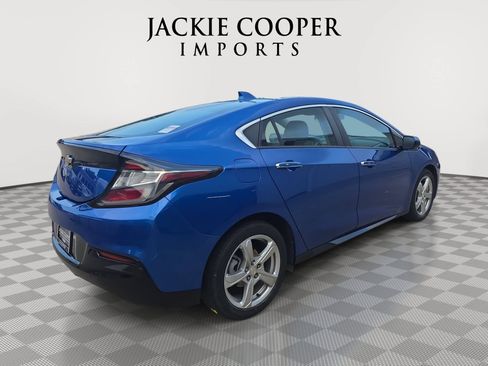 Used 2017 Chevrolet Volt LT w/ Comfort Package FWD image 5