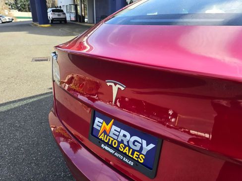 Used 2018 Tesla Model 3 Long Range image 16