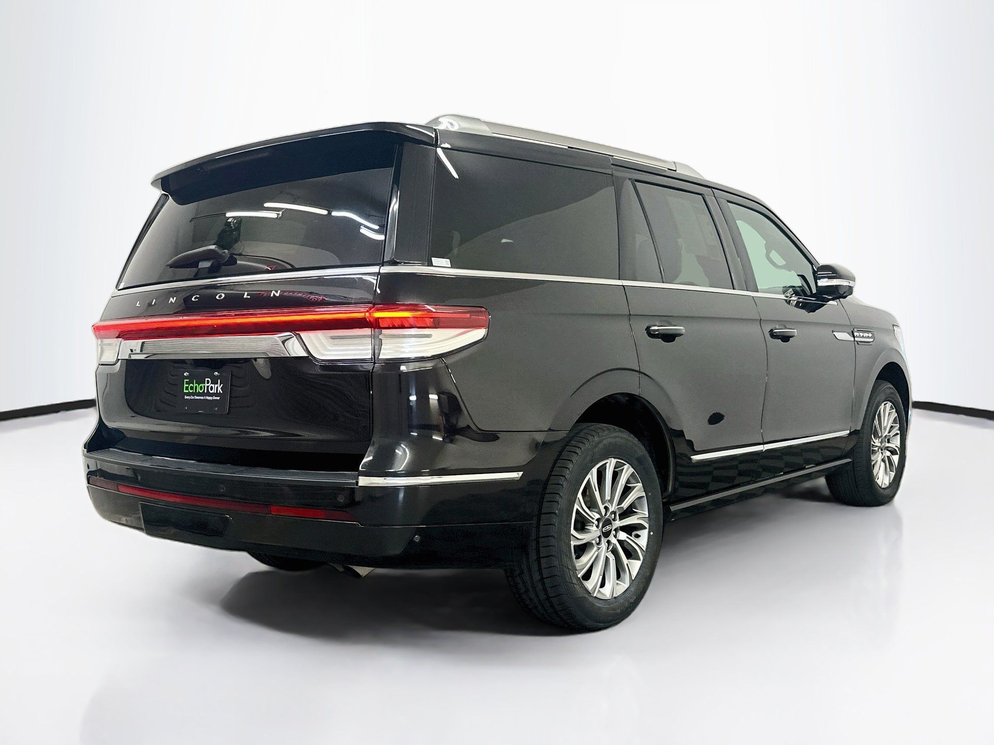 Used 2024 Lincoln Navigator Premiere AWD/4WD image 9