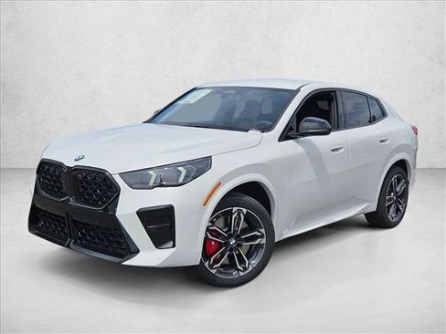 New 2026 BMW X2 xDrive28i w/ M Sport Package AWD/4WD image 1