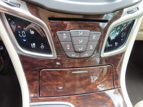 Used 2014 Buick LaCrosse Premium w/ Driver Confidence Package FWD image 30