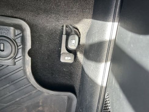 Used 2025 Kia K4 FWD image 32