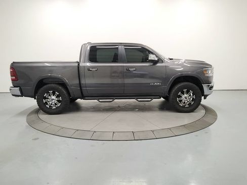 Used 2019 RAM 1500 Laramie AWD/4WD image 9