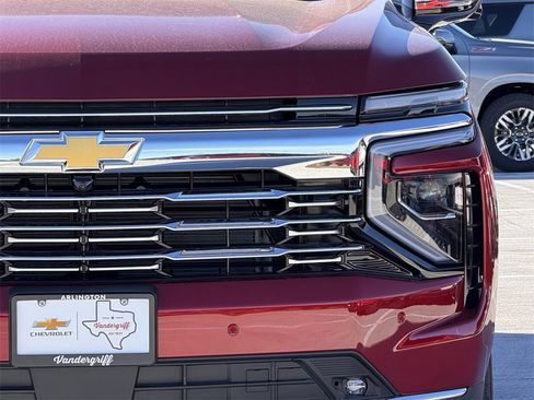 New 2026 Chevrolet Suburban Premier image 8