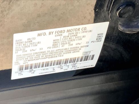 Used 2023 Ford Explorer Limited AWD/4WD image 60