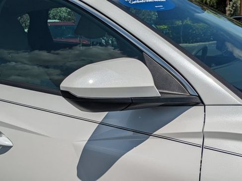 Certified 2025 Hyundai Tucson SE FWD image 12
