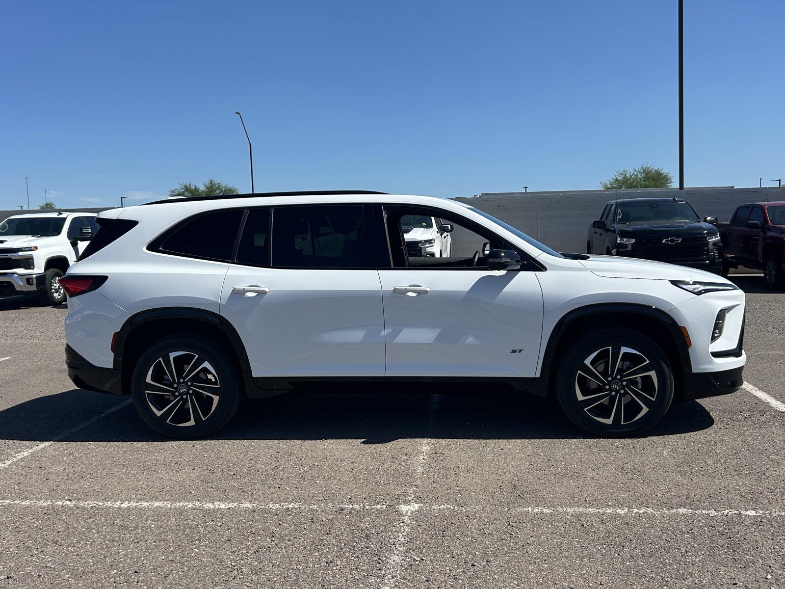 Used 2026 Buick Enclave Sport Touring FWD image 6