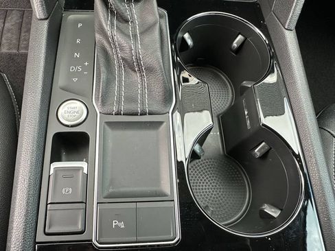 Used 2021 Volkswagen Atlas SEL R-Line FWD image 24