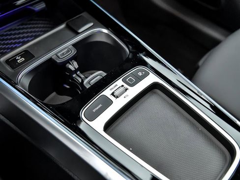 Certified 2025 Mercedes-Benz GLB 250 GLB 250 4MATIC image 22