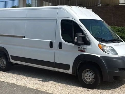 Used 2017 RAM ProMaster 2500 FWD image 3