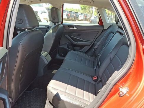 Used 2022 Volkswagen Jetta SE FWD image 8
