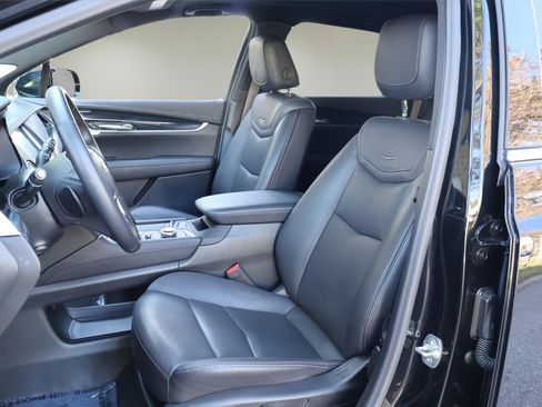Certified 2025 Cadillac XT5 Premium Luxury image 12