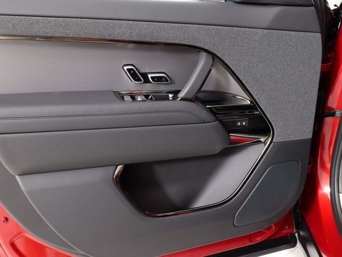 Used 2023 Land Rover Range Rover Sport SE image 26