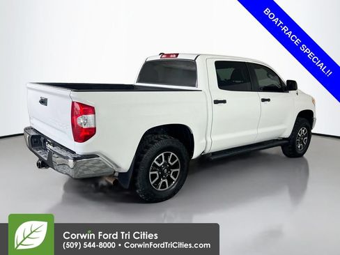 Used 2017 Toyota Tundra SR5 w/ TRD Off Road Package AWD/4WD image 15