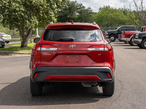 Used 2022 Toyota Corolla Cross LE FWD image 4