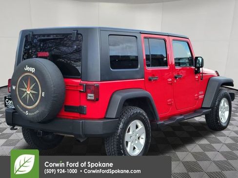 Used 2010 Jeep Wrangler Unlimited Sport w/ Dual Top Group image 15