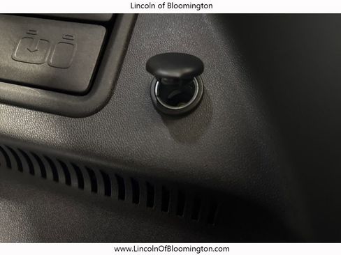 Used 2022 Chevrolet Equinox Premier image 69