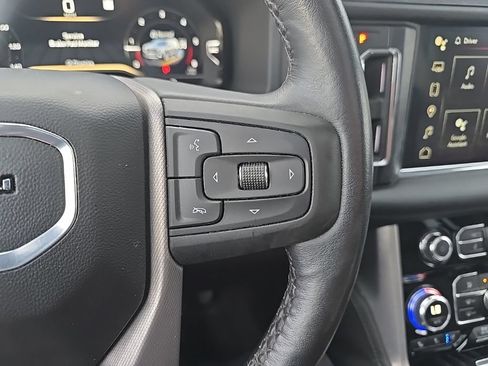 Used 2023 GMC Yukon XL Denali AWD/4WD image 23