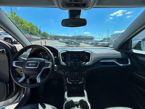 Used 2024 GMC Terrain SLT AWD/4WD image 28