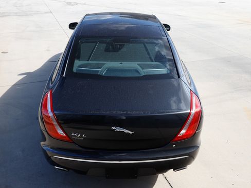 Used 2011 Jaguar XJ L Supercharged image 7