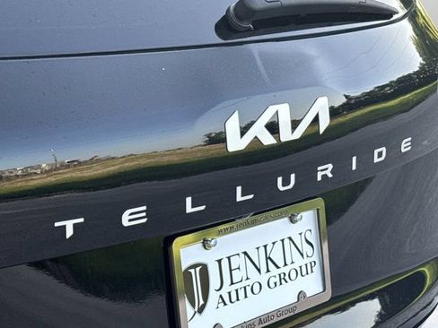 Used 2023 Kia Telluride EX X-Line AWD/4WD image 11