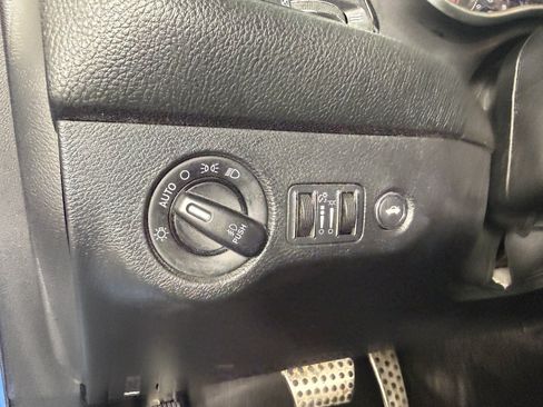 Used 2016 Dodge Challenger R/T Scat Pack w/ Leather Interior Group RWD image 21