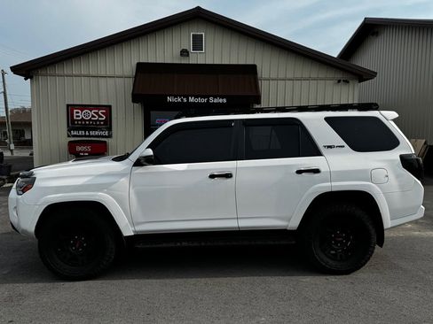 Used 2017 Toyota 4Runner TRD Pro AWD/4WD image 2