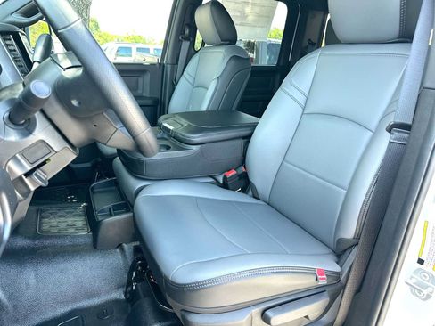 New 2026 RAM 5500 Tradesman AWD/4WD image 17