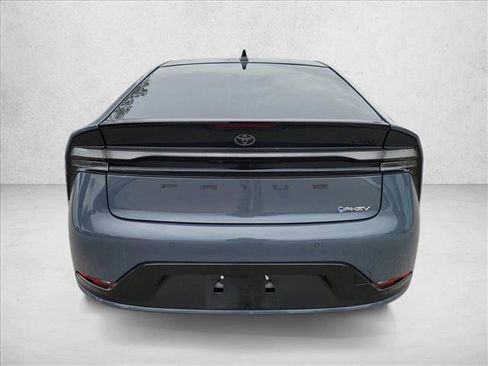 Used 2025 Toyota Prius Plug-In Hybrid image 6