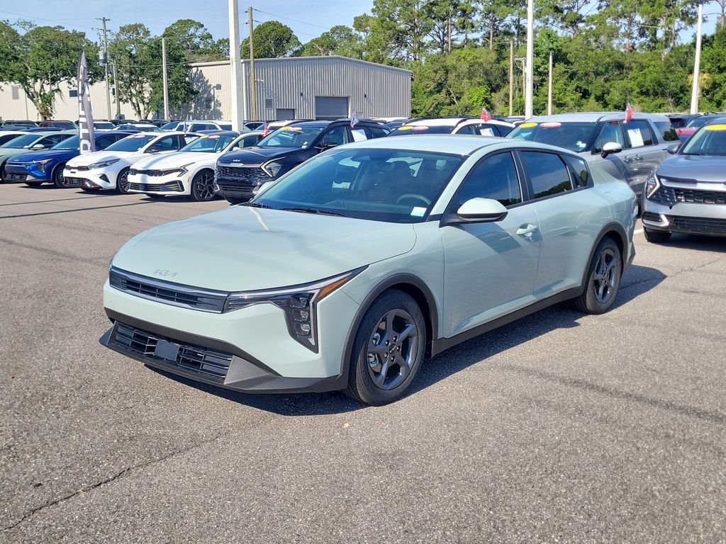 New 2026 Kia K4 FWD image 3