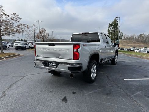 Used 2023 Chevrolet Silverado 2500 LTZ w/ LTZ Convenience Package image 8