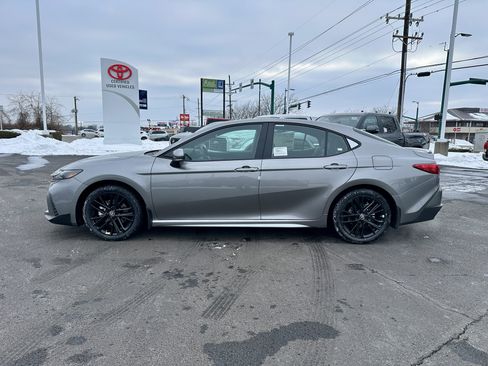 New 2026 Toyota Camry SE image 8