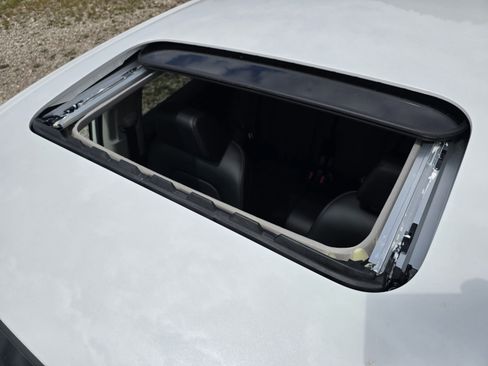 New 2026 Honda HR-V EX-L image 3