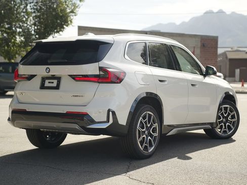 New 2026 BMW X1 xDrive28i w/ Technology Package AWD/4WD image 5