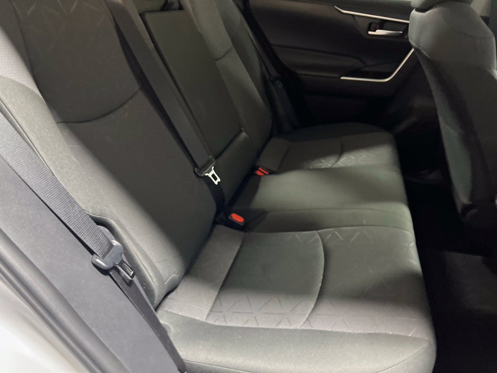 Used 2025 Toyota RAV4 XLE AWD/4WD image 11