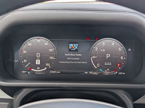 Used 2025 Land Rover Defender 110 S AWD/4WD image 12