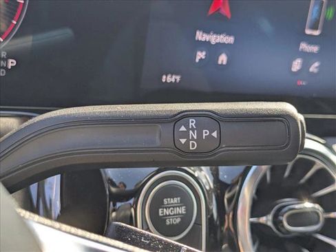 Used 2025 Mercedes-Benz GLA 250 image 12