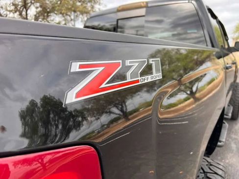 Used 2017 Chevrolet Silverado 1500 LTZ Z71 w/ LTZ Plus Package image 12