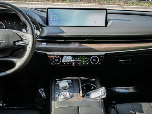 Used 2024 Genesis G80 image 27