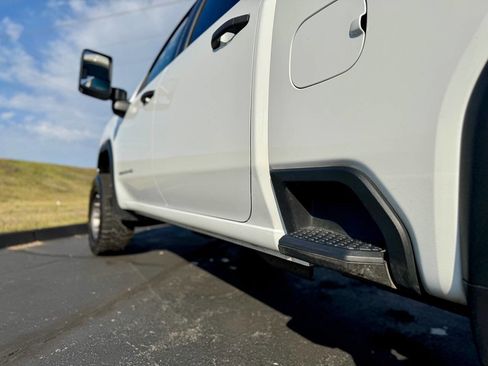 Used 2023 GMC Sierra 2500 Pro w/ Convenience Package image 13