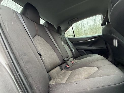 Used 2020 Toyota Camry LE image 30