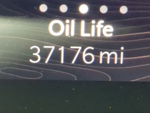 Used 2023 Jeep Grand Cherokee Limited w/ Luxury Tech Group II image 35