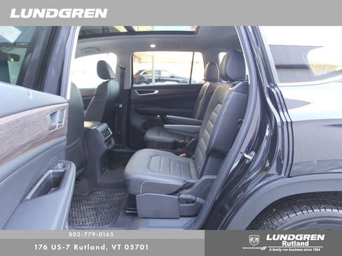 Certified 2025 Volkswagen Atlas SEL image 36