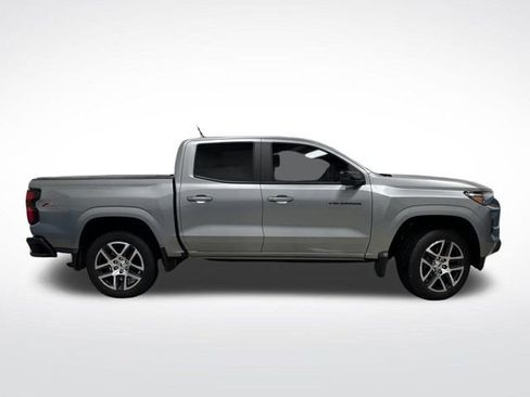 Used 2024 Chevrolet Colorado Z71 w/ Z71 Convenience Package 2 image 2