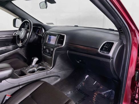 Used 2021 Jeep Grand Cherokee Laredo AWD/4WD image 28