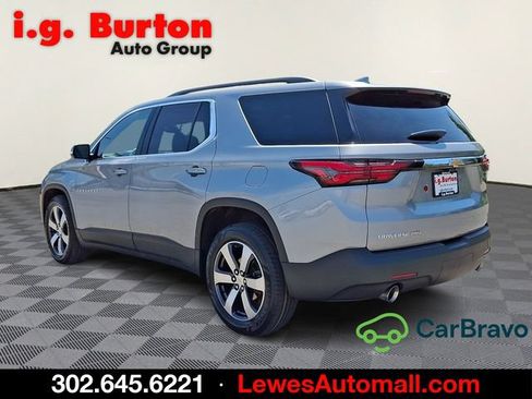 Certified 2023 Chevrolet Traverse LT w/ LT Premium Package AWD/4WD image 4