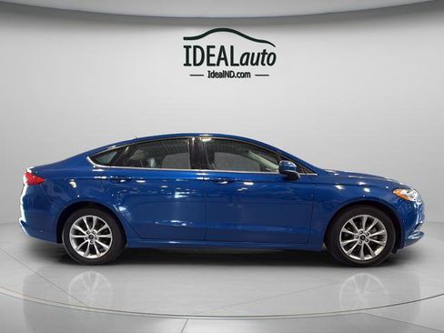 Used 2017 Ford Fusion SE FWD image 15