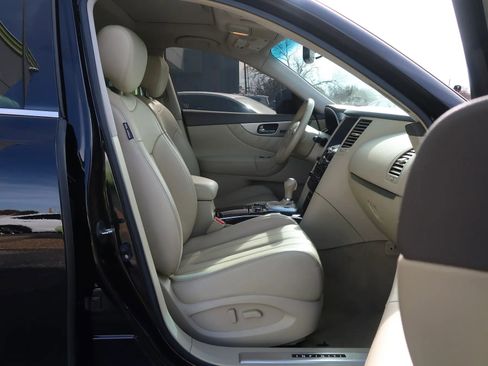 Used 2017 INFINITI QX70 3.7 w/ Premium Package image 25