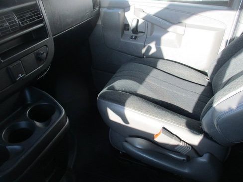 Used 2024 Chevrolet Express 2500 w/ Driver Convenience Package image 19